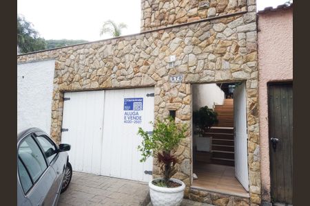 Casa de condomínio à venda com 439m², 6 quartos e 3 vagasFachada