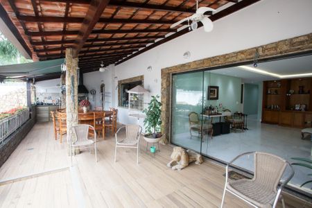 Casa de condomínio à venda com 439m², 6 quartos e 3 vagasVaranda da Sala