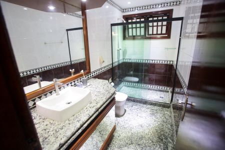 Casa de condomínio à venda com 439m², 6 quartos e 3 vagasBanheiro Social 1