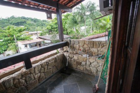 Casa de condomínio à venda com 439m², 6 quartos e 3 vagasVaranda da Suíte 2