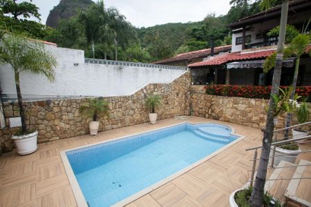 Casa de condomínio à venda com 439m², 6 quartos e 3 vagasÁrea comum