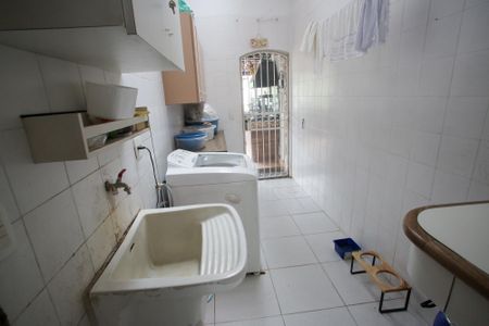 Casa de condomínio à venda com 439m², 6 quartos e 3 vagasÁrea de Serviço