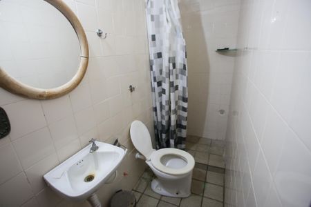 Casa de condomínio à venda com 439m², 6 quartos e 3 vagasBanheiro de Serviço