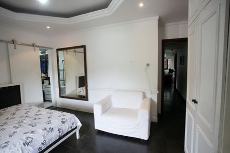 Casa de condomínio à venda com 439m², 6 quartos e 3 vagasSuíte 2