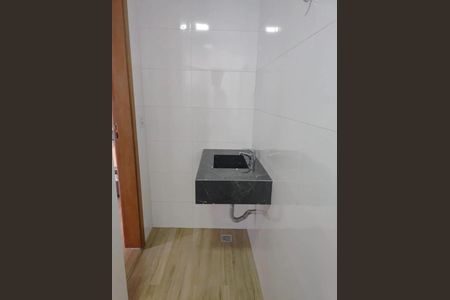 Casa à venda com 190m², 3 quartos e 2 vagasBanheiro