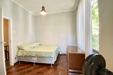 Casa à venda com 300m², 5 quartos e sem vaga Casa à venda com 300m², 5 quartos e sem vagaQuarto 2