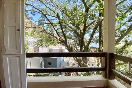 Casa à venda com 300m², 5 quartos e sem vaga Casa à venda com 300m², 5 quartos e sem vagaVaranda quartos