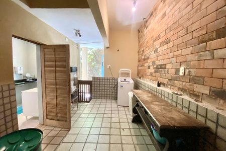 Casa à venda com 300m², 5 quartos e sem vaga Casa à venda com 300m², 5 quartos e sem vagaÁrea de Serviço