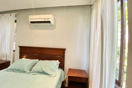 Casa à venda com 300m², 5 quartos e sem vaga Casa à venda com 300m², 5 quartos e sem vagaQuarto 3