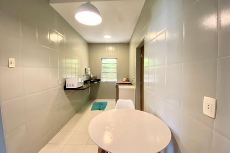 Casa à venda com 300m², 5 quartos e sem vaga Casa à venda com 300m², 5 quartos e sem vagaCozinha