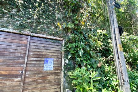 Casa à venda com 300m², 5 quartos e sem vaga Casa à venda com 300m², 5 quartos e sem vagaPlaca