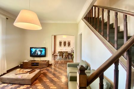 Casa à venda com 300m², 5 quartos e sem vaga Casa à venda com 300m², 5 quartos e sem vagaSala