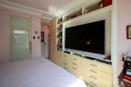 Apartamento à venda com 430m², 6 quartos e 2 vagasSuíte 2