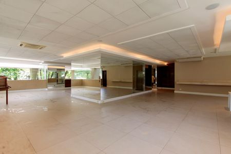 Apartamento à venda com 430m², 6 quartos e 2 vagasÁrea comum - Salão de festas