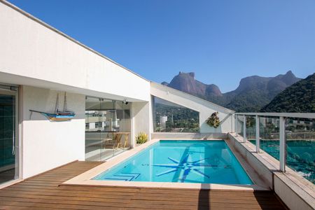 Apartamento à venda com 430m², 6 quartos e 2 vagasÁrea comum - Piscina