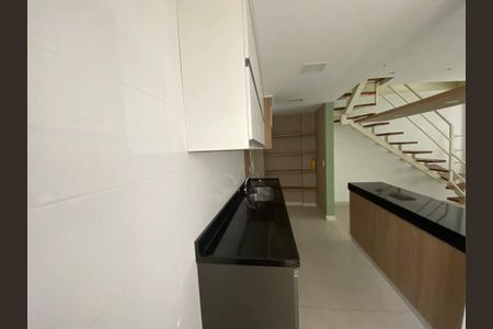 Casa à venda com 156m², 3 quartos e 1 vaga