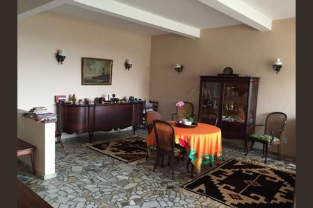 Casa à venda com 410m², 6 quartos e 1 vaga