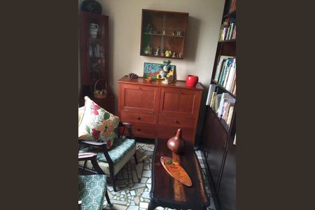 Casa à venda com 410m², 6 quartos e 1 vaga