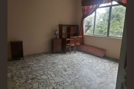 Casa à venda com 410m², 6 quartos e 1 vaga