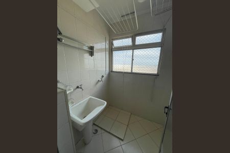 Apartamento à venda com 80m², 3 quartos e 1 vaga Apartamento à venda com 80m², 3 quartos e 1 vagaLavanderia