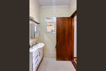 Casa à venda com 220m², 3 quartos e 5 vagasBanheiro da Suíte 