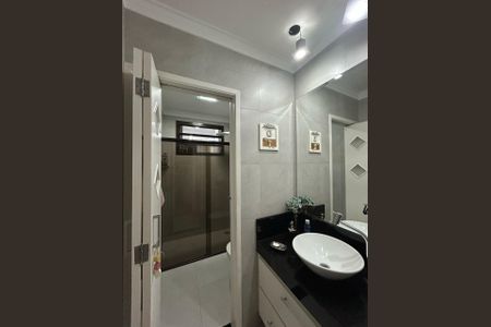 Casa à venda com 118m², 3 quartos e 2 vagas Casa à venda com 118m², 3 quartos e 2 vagasBANHEIRO