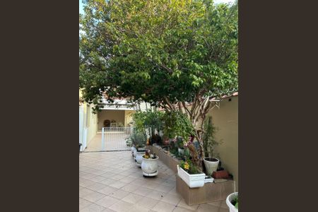 Casa à venda com 118m², 3 quartos e 2 vagas Casa à venda com 118m², 3 quartos e 2 vagasQUINTAL