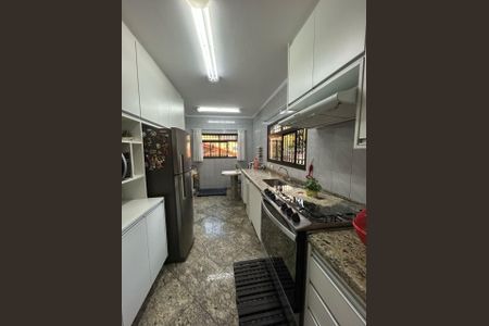 Casa à venda com 118m², 3 quartos e 2 vagas Casa à venda com 118m², 3 quartos e 2 vagasCOZINHA