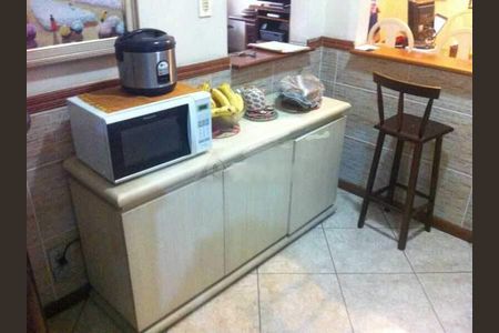 Casa à venda com 213m², 3 quartos e 1 vaga