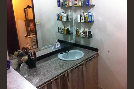 Casa à venda com 213m², 3 quartos e 1 vaga