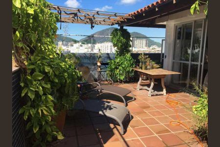 Apartamento à venda com 208m², 4 quartos e 2 vagas