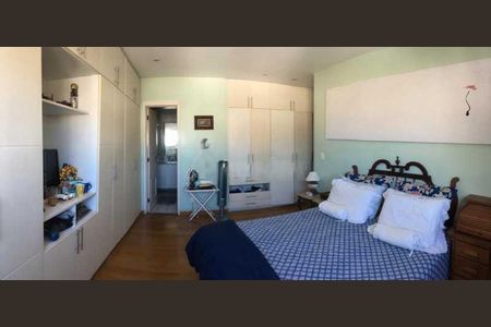 Apartamento à venda com 208m², 4 quartos e 2 vagas