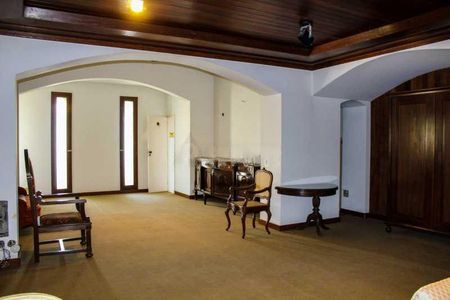 Casa à venda com 1028m², 4 quartos e 3 vagas