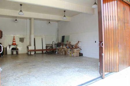 Casa à venda com 1028m², 4 quartos e 3 vagas