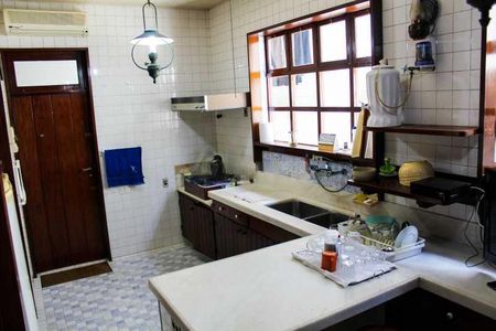 Casa à venda com 1028m², 4 quartos e 3 vagas