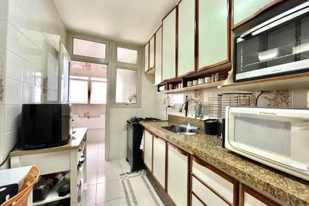 Apartamento à venda com 76m², 2 quartos e 1 vagaCozinha