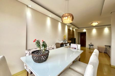 Apartamento à venda com 76m², 2 quartos e 1 vagaSala