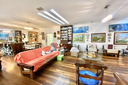 Apartamento à venda com 230m², 4 quartos e 2 vagasSala