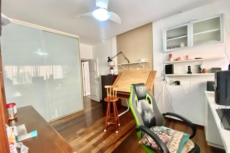 Apartamento à venda com 230m², 4 quartos e 2 vagasQuarto 2