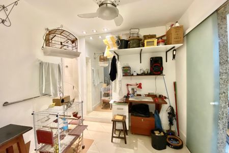 Apartamento à venda com 230m², 4 quartos e 2 vagasQuarto de Serviço