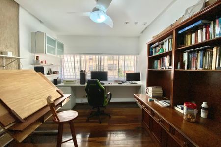 Apartamento à venda com 230m², 4 quartos e 2 vagasQuarto 2