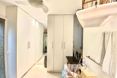 Apartamento à venda com 230m², 4 quartos e 2 vagasQuarto de Serviço