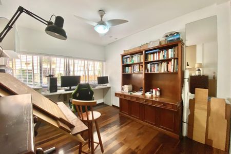 Apartamento à venda com 230m², 4 quartos e 2 vagasQuarto 2