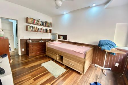 Apartamento à venda com 230m², 4 quartos e 2 vagasQuarto 1