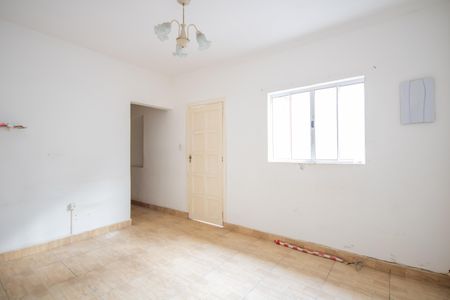 Casa para alugar com 84m², 2 quartos e sem vagaSala