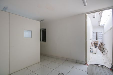 Casa para alugar com 84m², 2 quartos e sem vagaÁrea de Serviço