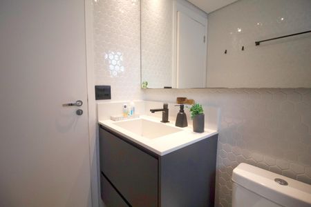 Apartamento à venda com 78m², 2 quartos e 2 vagasBanheiro da Suíte