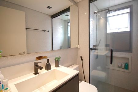 Apartamento à venda com 78m², 2 quartos e 2 vagasBanheiro da Suíte