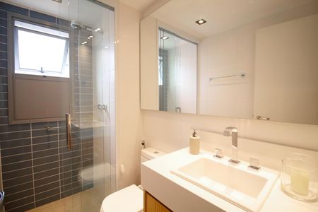 Apartamento à venda com 78m², 2 quartos e 2 vagasBanheiro