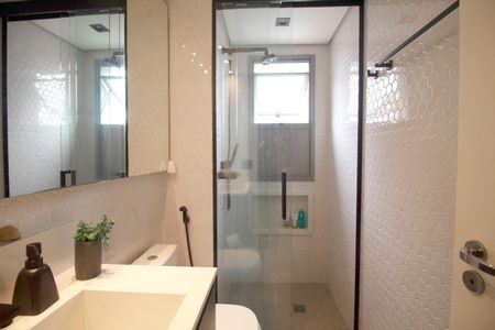 Apartamento à venda com 78m², 2 quartos e 2 vagasBanheiro da Suíte
